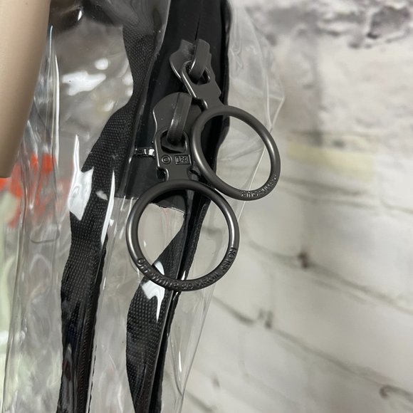 Off-White Trolley Luggage Suitcase Cover - Picture 5 of 11